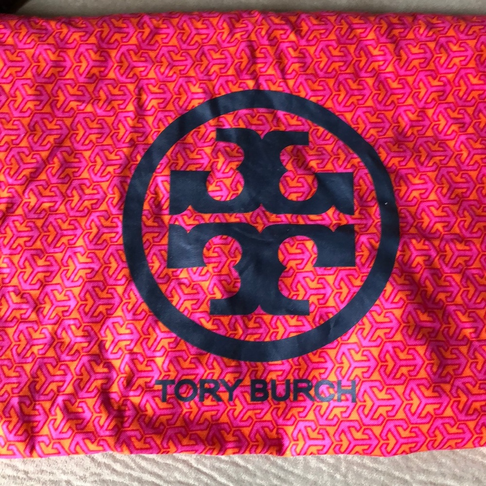 Tory Burch Shiny Soft Leather bag w/ should strap - Picture 8 of 8